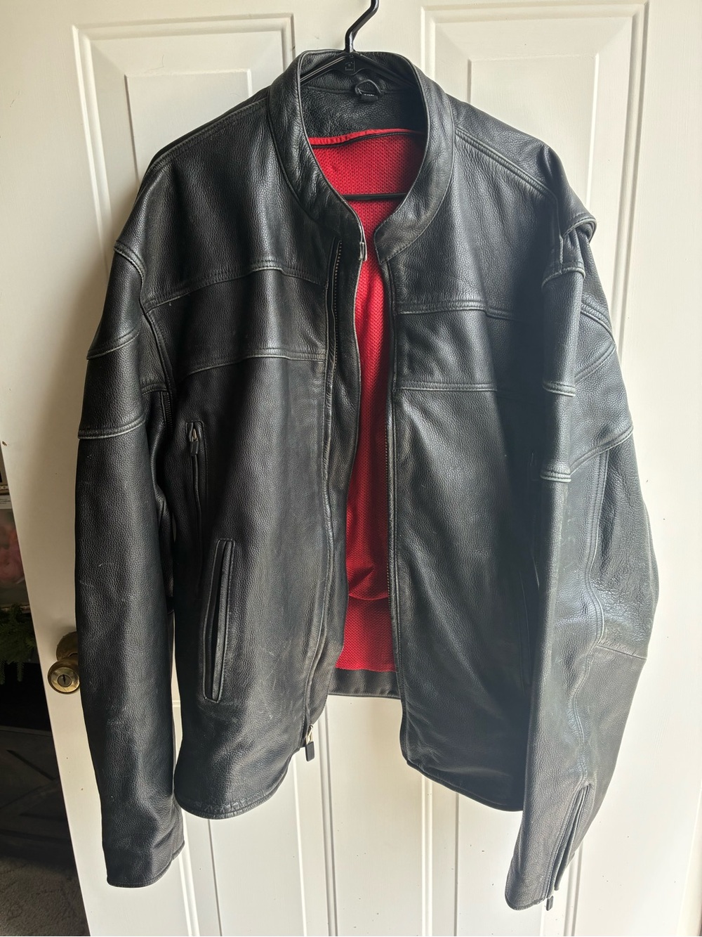 Men's Milwaukee Black Leather Vintage Motorcycle Jacket with Red Lining 5xl